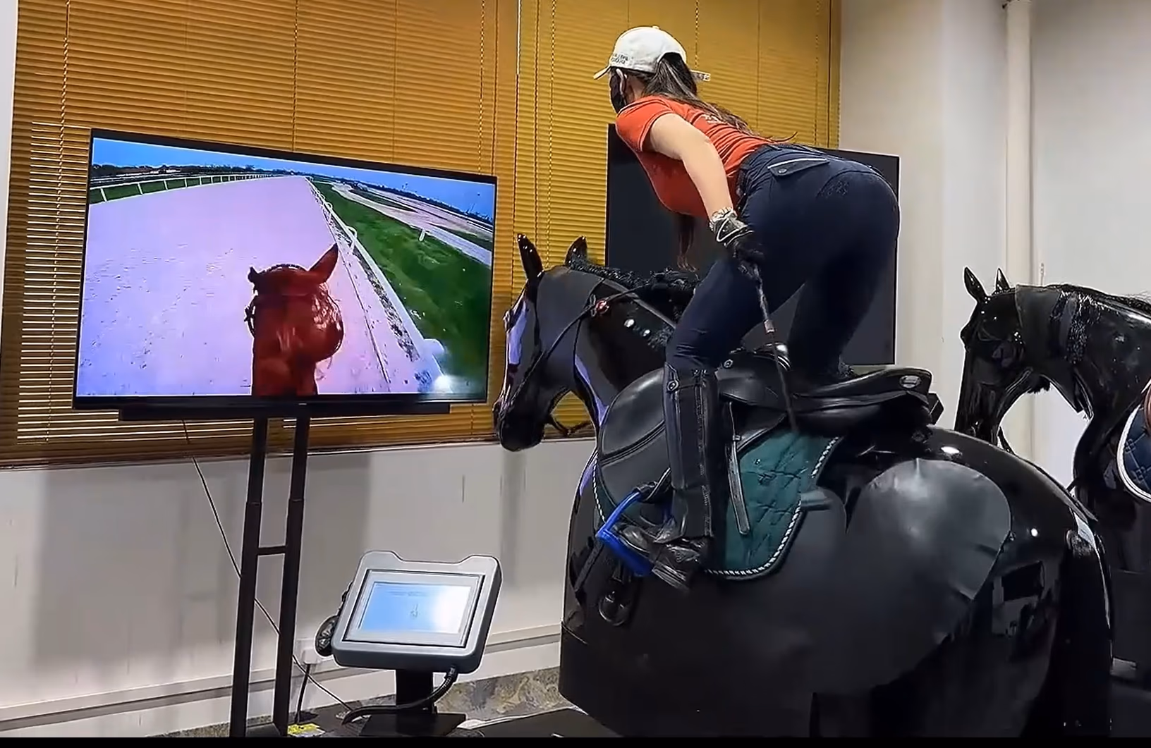 MS.20 jockey training simulator immersive racing experience